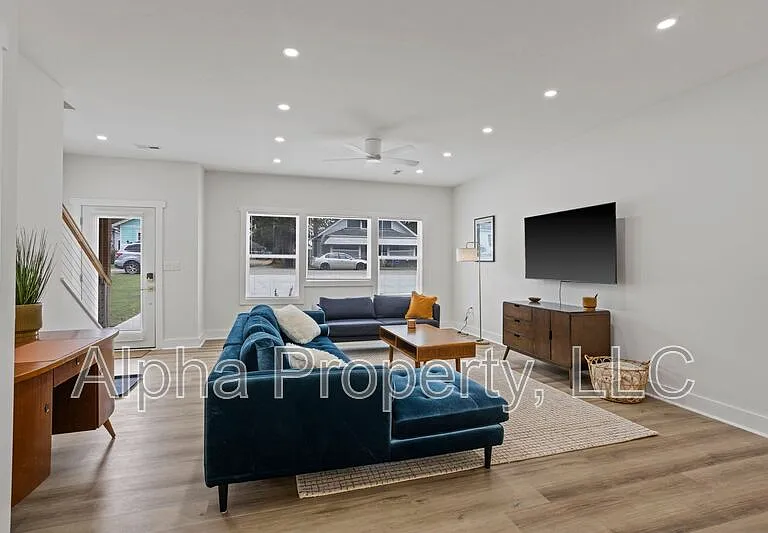5 McDade St #B — Photo 7