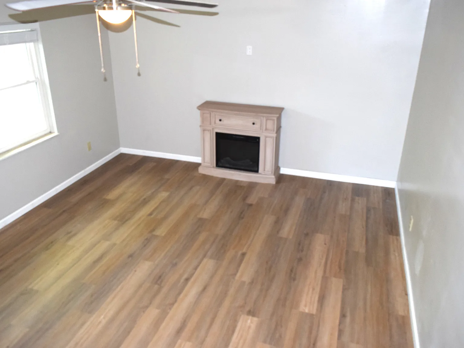 2 bed, 1.5 bath, 1200 sqft, $1,500 — Photo 3