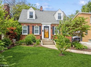 496 Longcommon Rd, Riverside, IL 60546