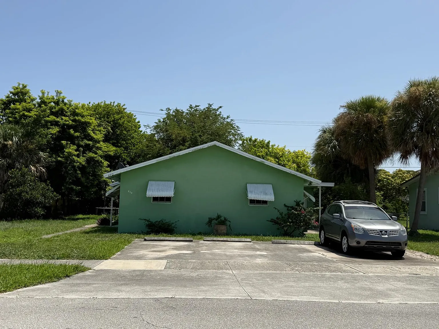 2 bed, 812 sqft, $2,000 — Photo 2