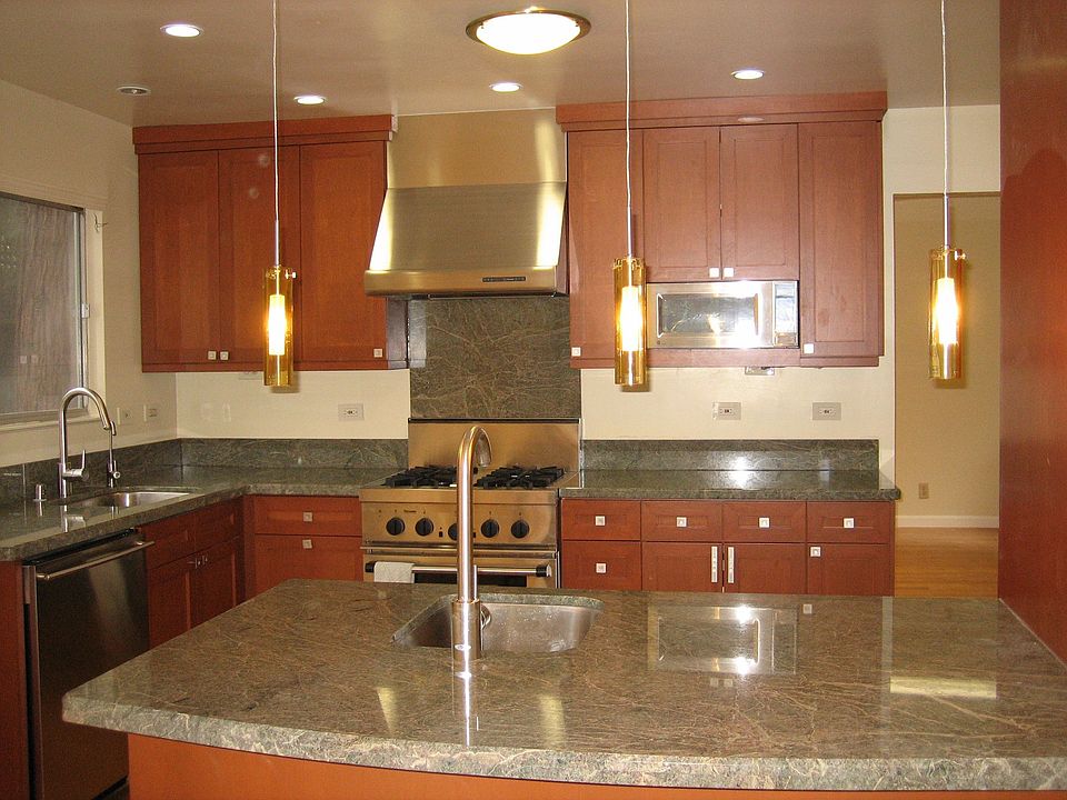 2nd image of 77 Wildwood Gdns