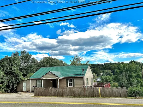 12240 Coal River Rd, Saint Albans, WV 25177