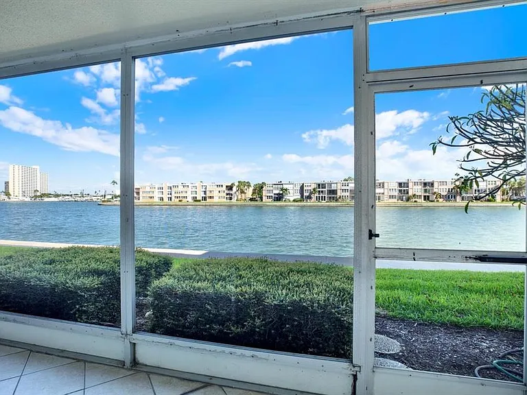 7625 Sun Island Dr S #107 — Photo 18