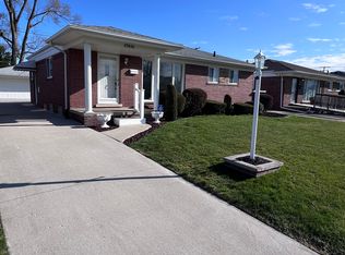 17831 Airport Rd, Fraser, MI 48026