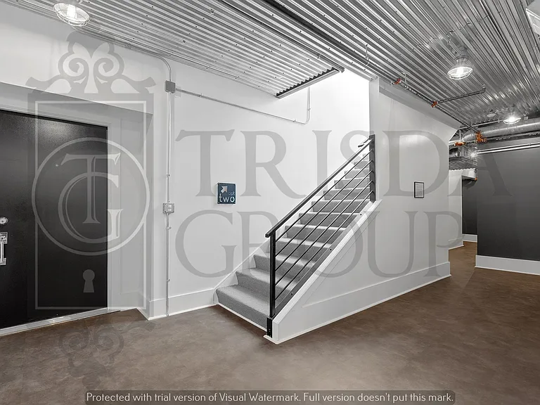 160 Southern Ave — Photo 35