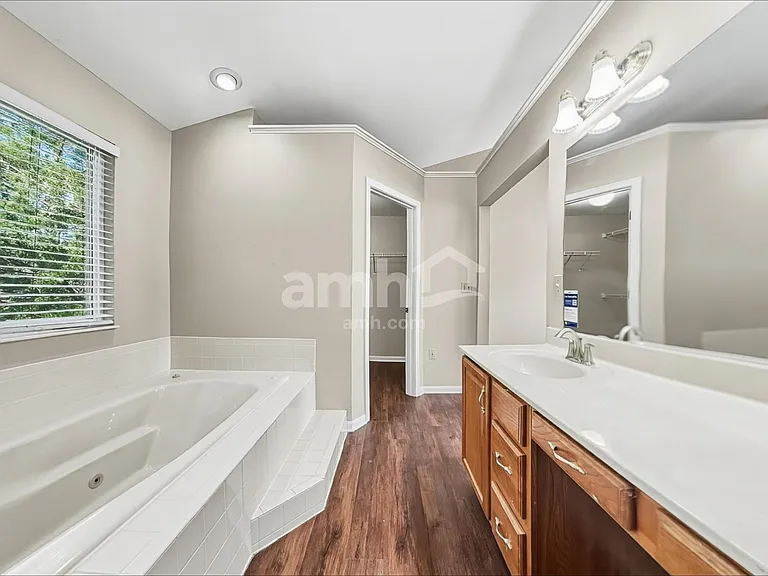 2626 Sterling Trce — Photo 13
