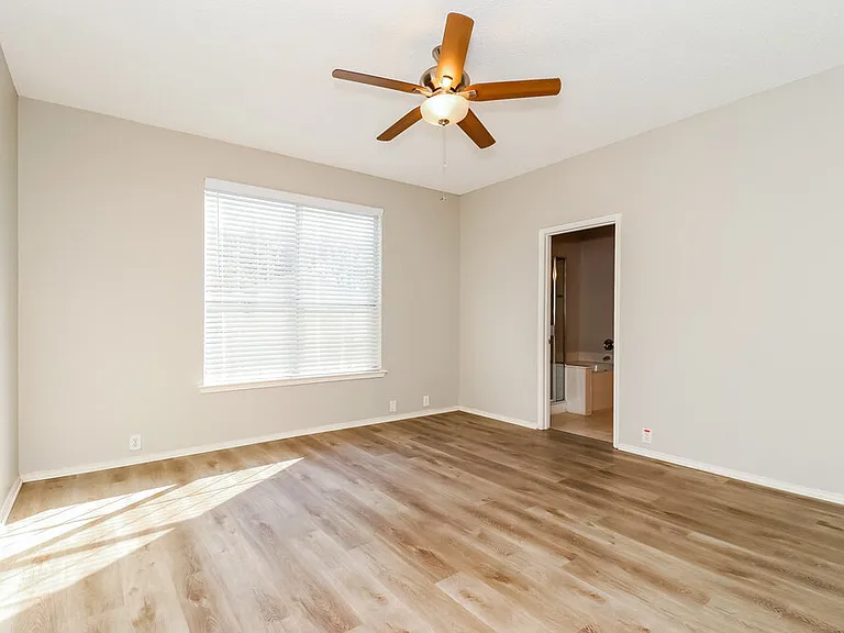 8425 Vicksburg Ln — Photo 11