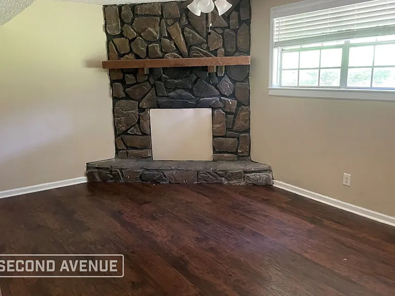 2505 Martin Rd — Photo 5