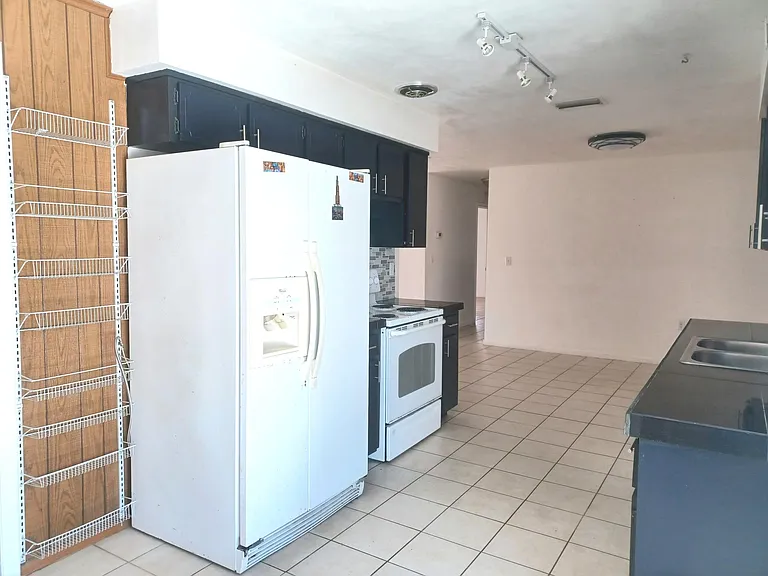 33 S Lincoln Ave — Photo 9