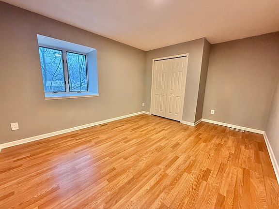 4th image of 297 High St #301
