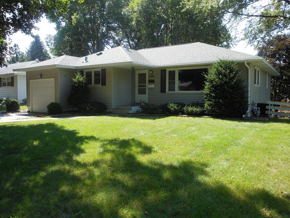 1st image of 2401 16th Ave NW