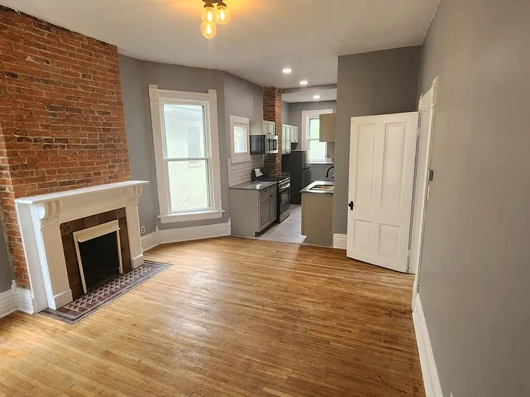 1256 Eastwood Ave — Photo 6