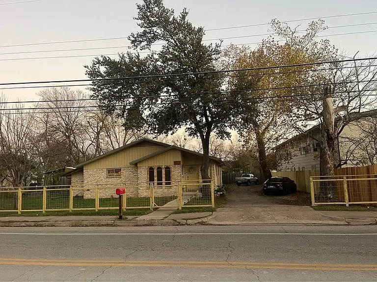 7103 Guadalupe St — Photo 15