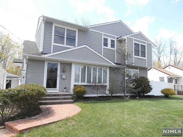 1st image of 333 Stiles Ct W