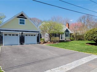 35 Maize Corn Rd, Portsmouth, RI 02871