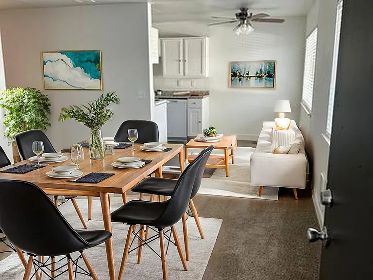 Kentwood Apartments — Photo 4