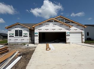 1420 Cedar St, Waukee, IA 50263