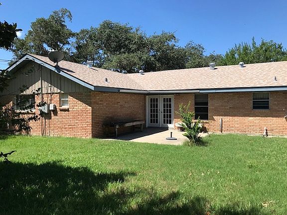 4th image of 928 Pine Ave
