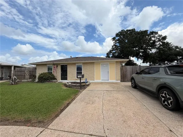 1013 Sandalwood Dr, Harvey, LA 70058