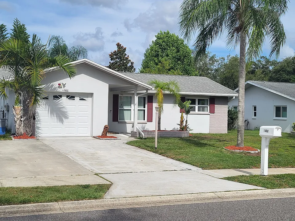 1480 Queen Anne Dr