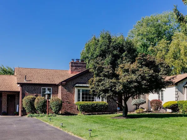 716 Pecan Dr, Philadelphia, PA 19115