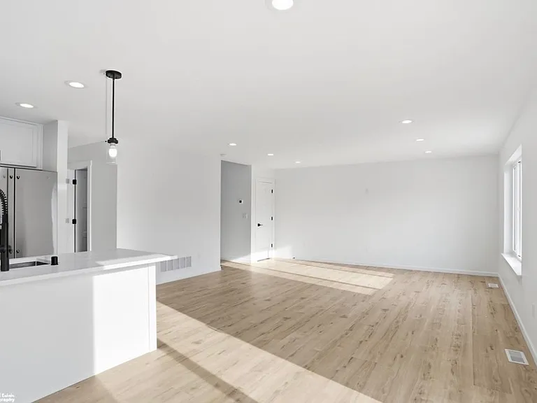 336 W Ashbrook Dr — Photo 25