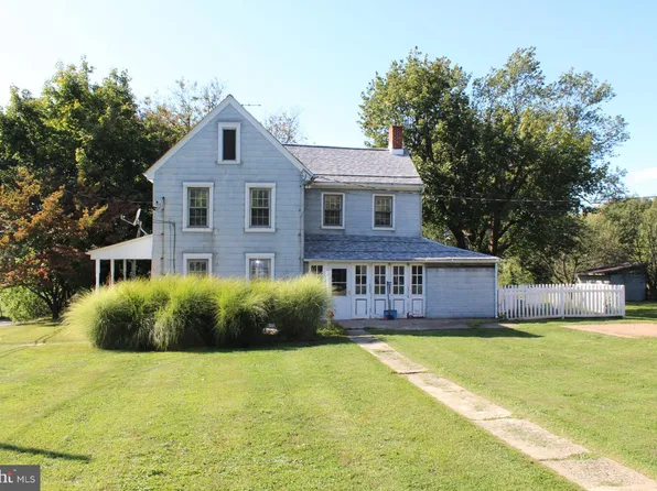 1223 Keystone Dr, Sellersville, PA 18960