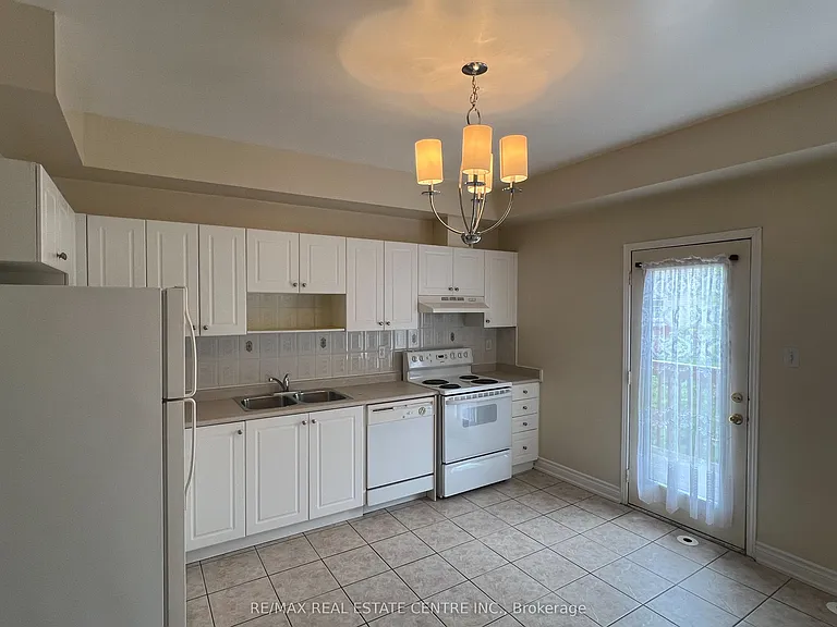 435 Hensall Cir #178 — Photo 8