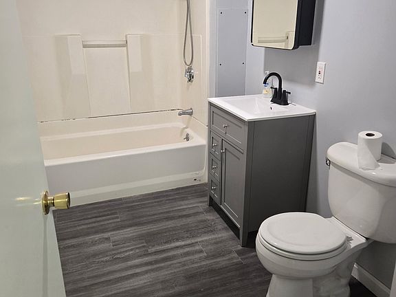 5th image of 103 University Ave #2