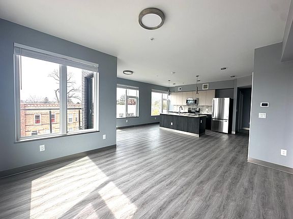 5th image of 2490 N High St #1