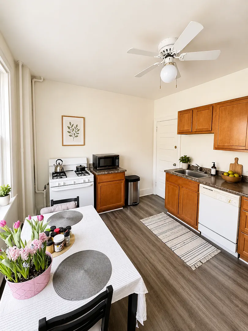 301 S Winebiddle St — Photo 1