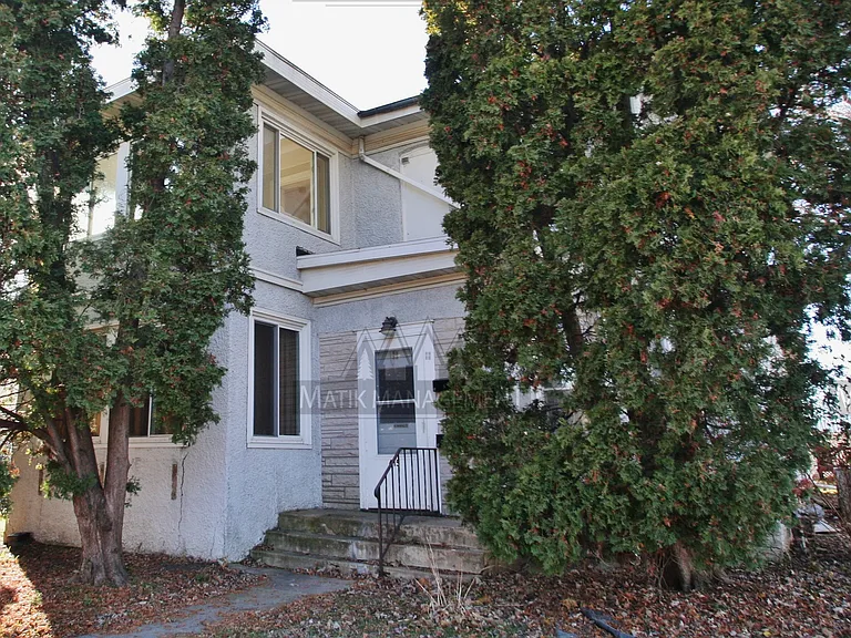 615 3rd Ave SE #3 — Photo 1