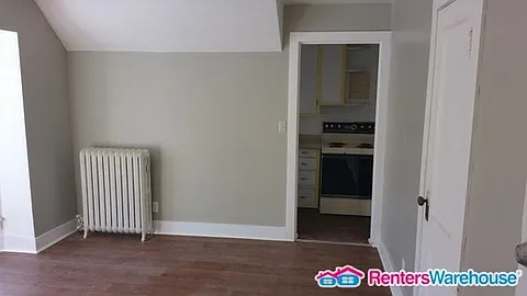 224 S Park St #2 — Photo 3
