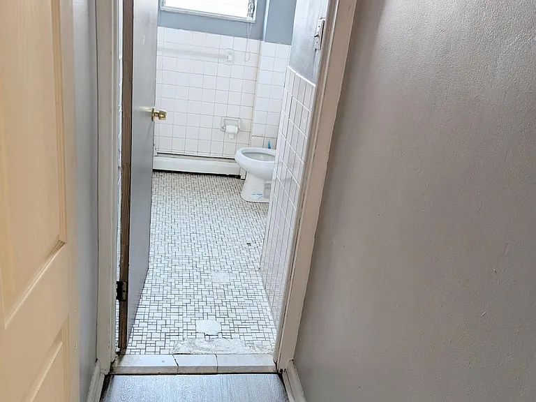 1613 Snyder Ave #2 — Photo 4