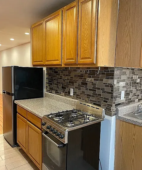 15 Stanton St #1B — Photo 4