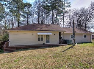 186 Sunset Rd SE, Acworth, GA 30101