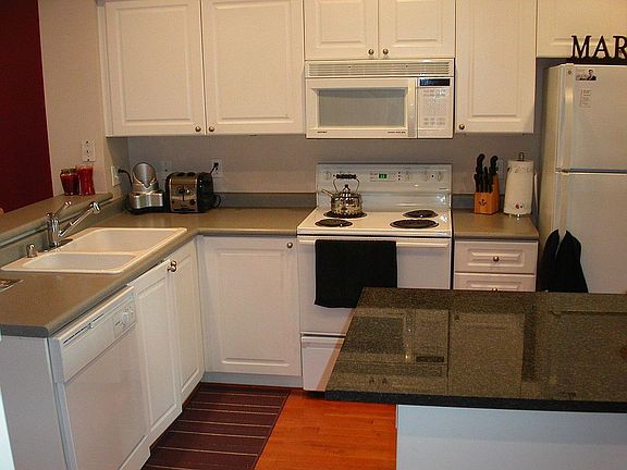 4th image of 16125 Juanita Woodinville Way NE Unit 1204