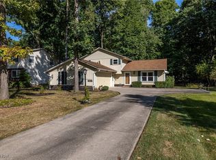 3963 Canterbury Dr, Brunswick, OH 44212