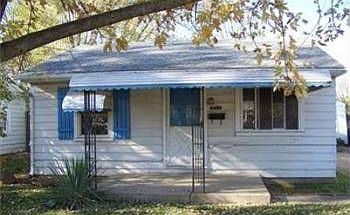 before (blue) now green