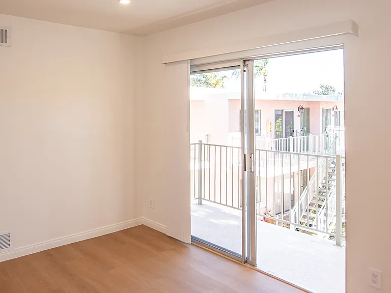 Valeria Apartments — Photo 46