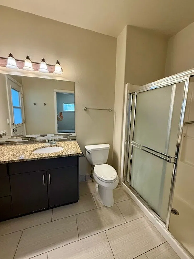 Single Level 3 Bedroom Beauty near Old Mill with RV parking! — Photo 4