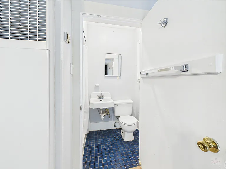 3006 Duval St #1 — Photo 10