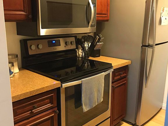 5th image of 110 Groton Dr APT 4