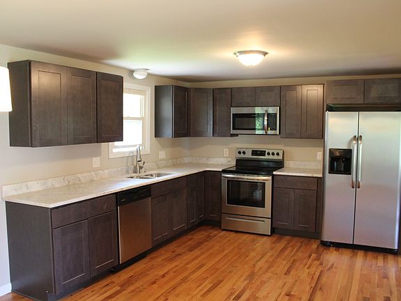 5th image of 125 Hillcrest Dr