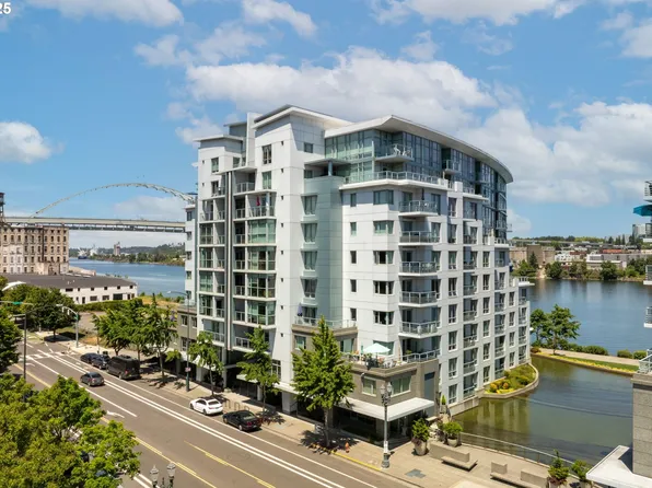 1310 NW Naito Pkwy Unit 107, Portland, OR 97209