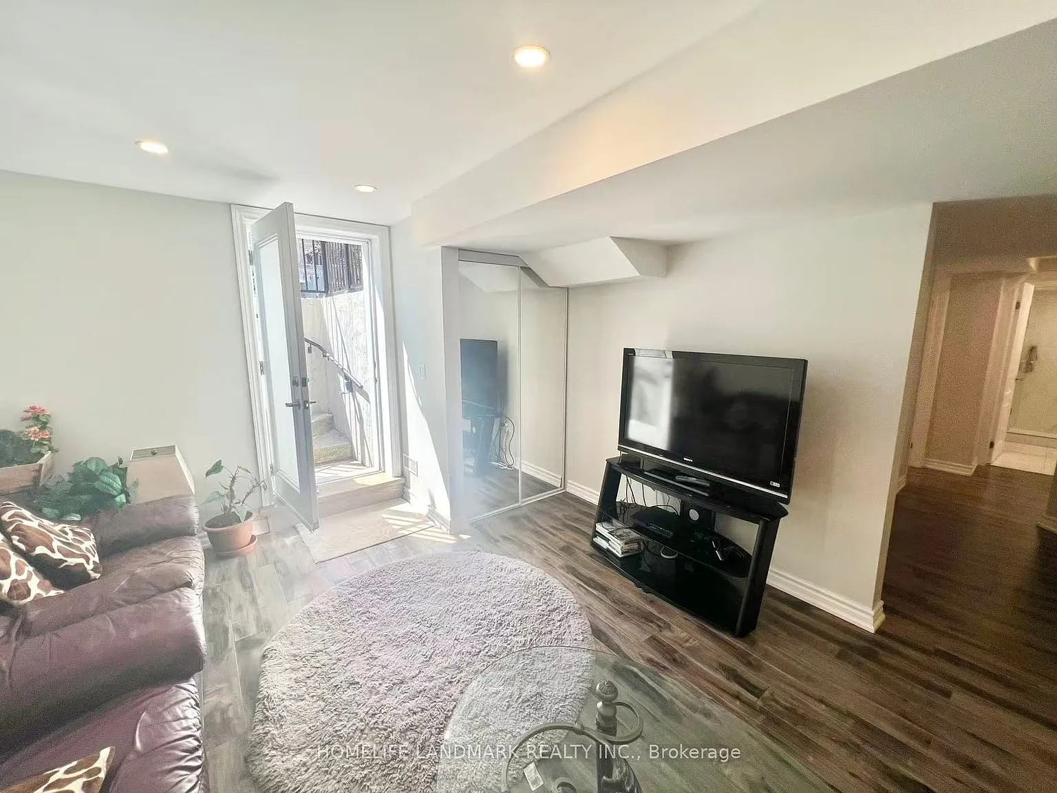 2 bed, $1,800 — Photo 4