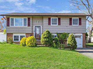 1525 Windsor Ave, Toms River, NJ