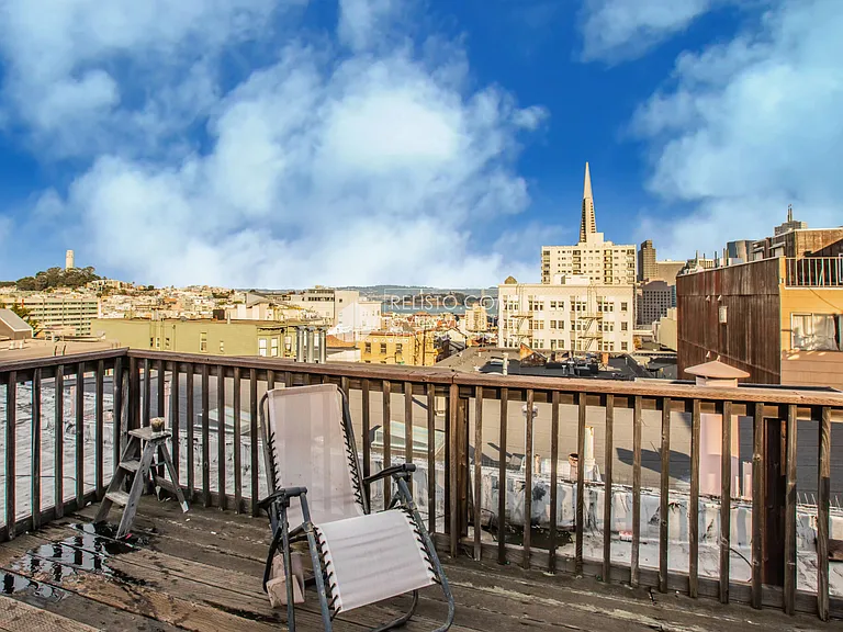1041 Washington St #3 — Photo 17