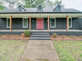 4572 Shady Grove Rd, Memphis, TN 38117