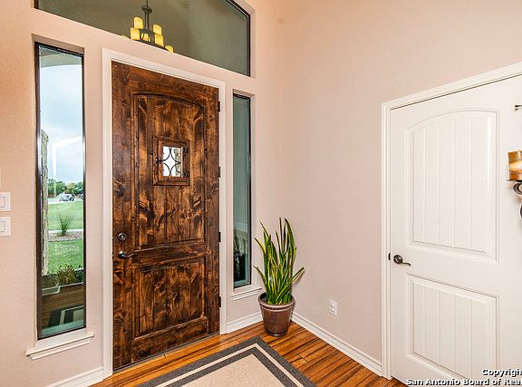 5th image of 15803 Lake Breeze Dr
